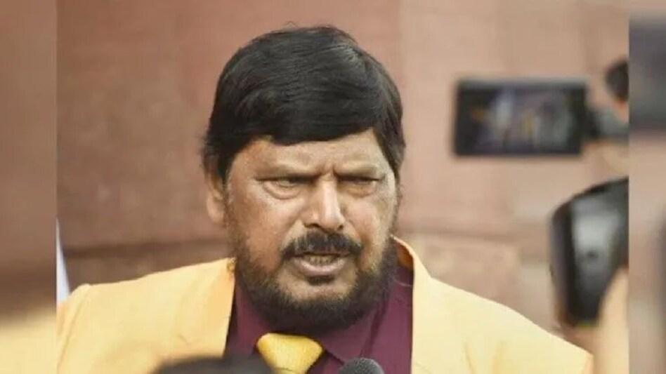 अहमदनगर उत्पीड़न मामला : केंद्रीय मंत्री आठवले ने सख्त कार्रवाई की मांग की अहमदनगर उत्पीड़न मामला : केंद्रीय मंत्री आठवले ने सख्त कार्रवाई की मांग की