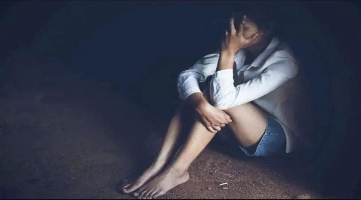 B.A की छात्रा के साथ चलती कार में रेप! हाईवे पर फेंककर भागा आरोपी Crime News