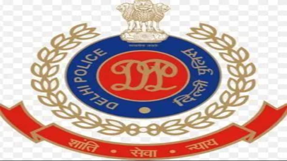 Delhi : जिस पुलिसवाले ने शराबी पुलिसवालों को पकड़ा, डीसीपी ने उसे ही ठिकाने लगा दिया! अभी तक मुकदमा क्यों नहीं दर्ज? Delhi : जिस पुलिसवाले ने शराबी पुलिसवालों को पकड़ा, डीसीपी ने उसे ही ठिकाने लगा दिया! अभी तक मुकदमा...