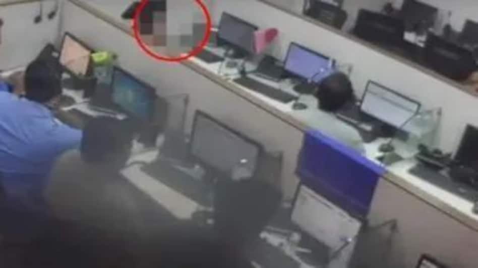 पुलिस ने किया फर्जी काल सैंटर का भंडाफोड,पांच युवतियों समेत सात लोग गिरफ्तार पुलिस ने किया फर्जी काल सैंटर का भंडाफोड,पांच युवतियों समेत सात लोग गिरफ्तार