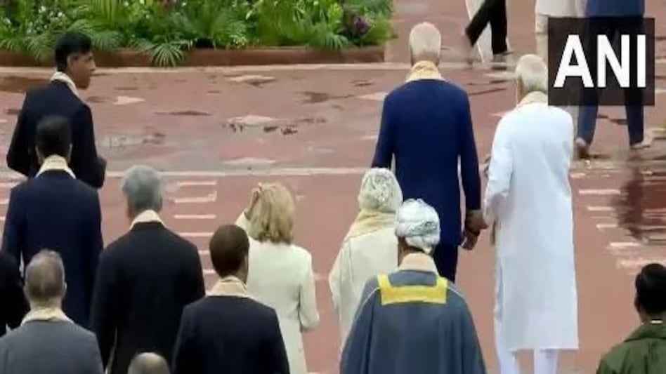 अमेरिकी राष्ट्रपति जो बाइडन वियतनाम के लिए रवाना, समिट में एक दिन भाग लेकर दिल्ली से हुए रवाना अमेरिकी राष्ट्रपति जो बाइडन वियतनाम के लिए रवाना, समिट में एक दिन भाग लेकर दिल्ली से हुए रवाना