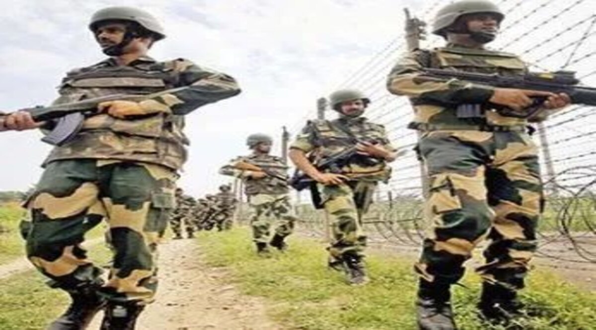 जम्मू-कश्मीर के बारामूला में सुरक्षाबलों और आतंकवादियों के बीच मुठभेड़ जारी File Photo