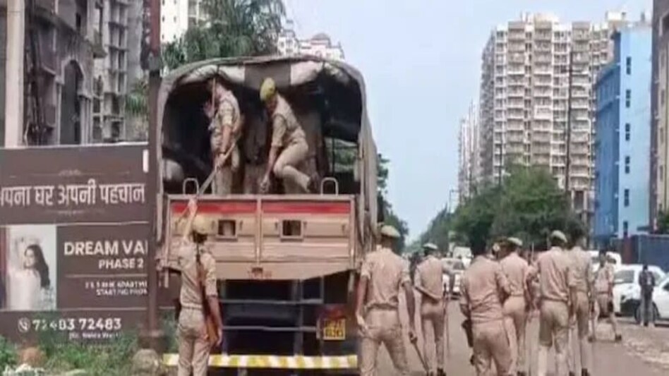 ग्रेटर नोएडा में लिफ्ट हादसे में मरने वालों की संख्या 8 हुई, एक अभी भी गंभीर ग्रेटर नोएडा में लिफ्ट हादसे में मरने वालों की संख्या 8 हुई, एक अभी भी गंभीर