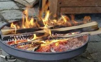 कर्नाटक में अंगीठी बनी मौत की वजह, चार लोगों की गई जान कर्नाटक में अंगीठी बनी मौत की वजह, चार लोगों की गई जान