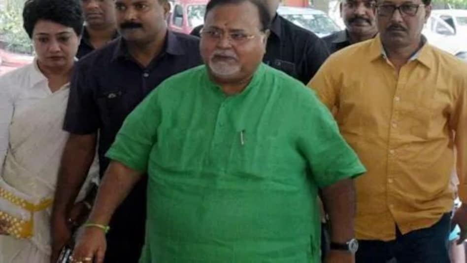 बंगाल के राज्यपाल ने पार्थ चटर्जी का नाम आरोपपत्र में शामिल करने की स्वीकृति दी : सीबीआई बंगाल के राज्यपाल ने पार्थ चटर्जी का नाम आरोपपत्र में शामिल करने की स्वीकृति दी : सीबीआई
