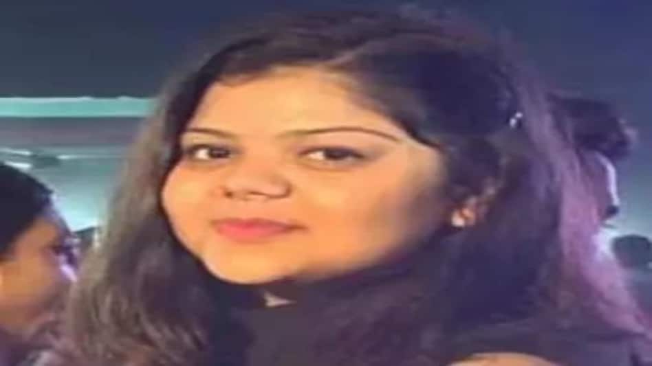 लखनऊ में छात्रा की हत्या या गलती से चली गोली से हुई मौत? Instagram एंगल की जांच जारी लखनऊ में छात्रा की हत्या या गलती से चली गोली से हुई मौत? Instagram एंगल की जांच जारी