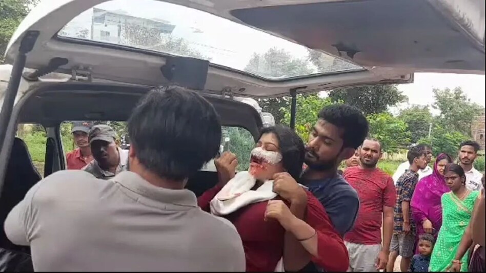 एकतरफा प्यार में पागल ने पहले लड़की को फिर खुद को मारी गोली, लड़के की मौत एकतरफा प्यार में पागल ने पहले लड़की को फिर खुद को मारी गोली, लड़के की मौत