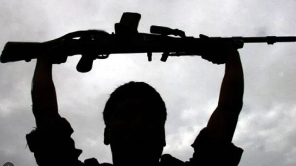 मध्य प्रदेश में पुलिस व नक्सली में मुठभेड़, 14 लाख रुपये का इनामी नक्सली मारा गया मध्य प्रदेश में पुलिस व नक्सली में मुठभेड़, 14 लाख रुपये का इनामी नक्सली मारा गया