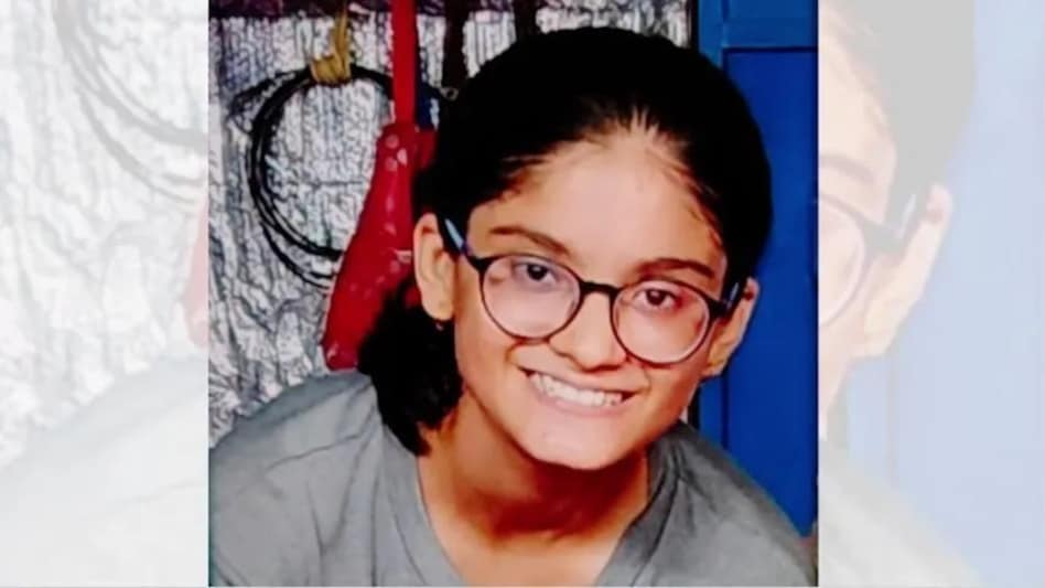 DELHI CRIME: द्वारका एक्सप्रेस वे पर दर्दनाक हादसा, तेज रफ्तार डंपर ने पांच ताइक्वांडो खिलाड़ियों को रौंदा, 15 साल की महिला खिलाड़ी की मौत DELHI CRIME: द्वारका एक्सप्रेस वे पर दर्दनाक हादसा, तेज रफ्तार डंपर ने पांच ताइक्वांडो खिलाड़ियों क...