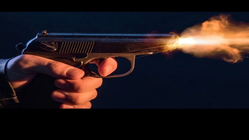 घर में सो रही इंटर की छात्रा की गोली मारकर हत्या, खिड़की से लड़की को मारी गई गोली घर में सो रही इंटर की छात्रा की गोली मारकर हत्या, खिड़की से लड़की को मारी गई गोली