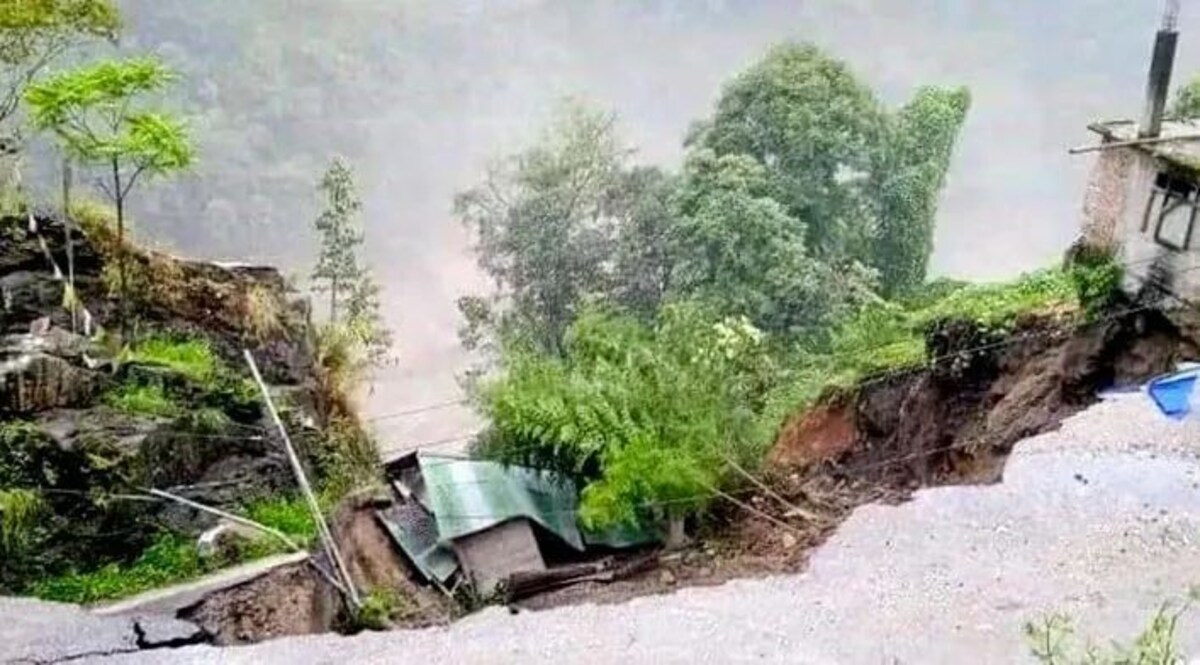 Shocking Video : Sikkim Flood में अब 14 लोगों की मौत, 102 से ज्यादा लापता, 22 जवानों का अभी तक कुछ भी अता-पता नहीं Sikkim Flood