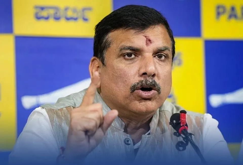 Sanjay Singh : शराब घोटाले केस में आप सांसद संजय सिंह को कोर्ट ने 5 दिनों की ED रिमांड पर भेजा Sanjay Singh : शराब घोटाले केस में आप सांसद संजय सिंह को कोर्ट ने 5 दिनों की ED रिमांड पर भेजा