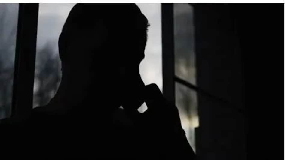 यूपी से गुरुग्राम गया नौकरी ढूंढने, नौकरी का झांसा देकर पिता से ठग लिए पांच लाख रुपये, खतरनाक है ये गैंग यूपी से गुरुग्राम गया नौकरी ढूंढने, नौकरी का झांसा देकर पिता से ठग लिए पांच लाख रुपये, खतरनाक है ये...