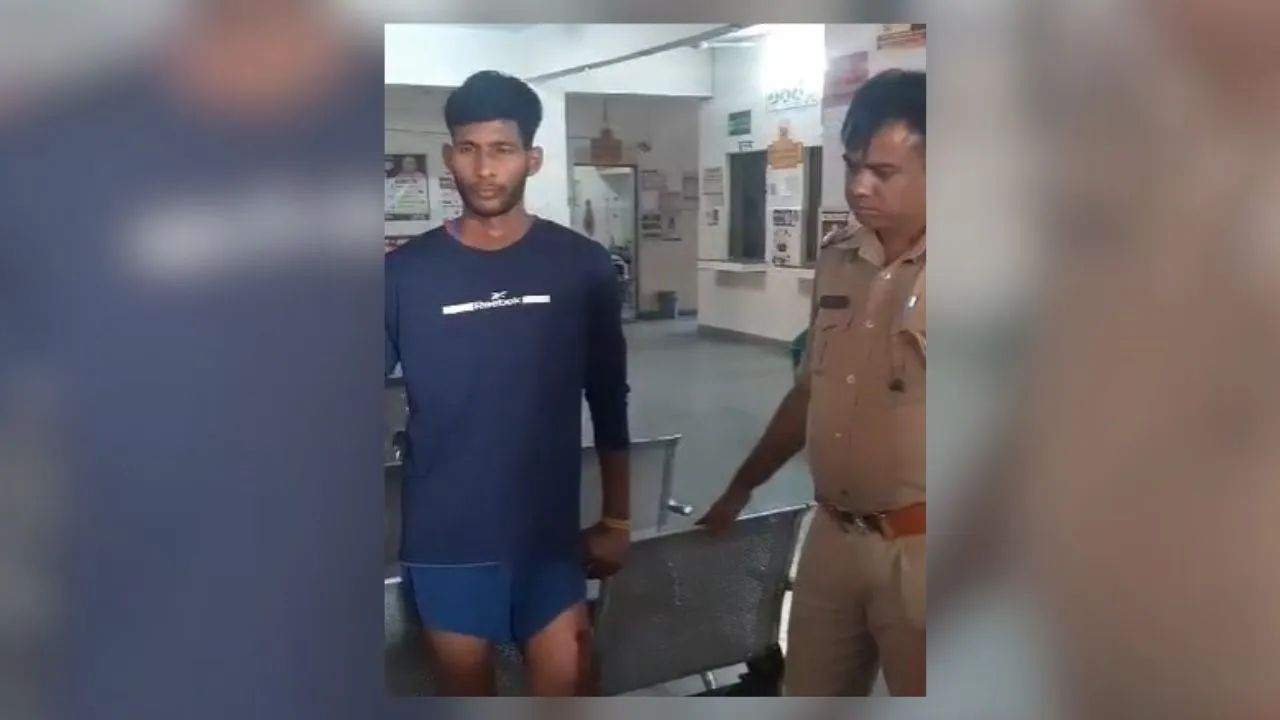 आगरा में कोचिंग टीचर के पैर में दो पूर्व छात्रों ने मारी गोली, वीडियो जारी कर बोले, 40 गोली मारनी ह...