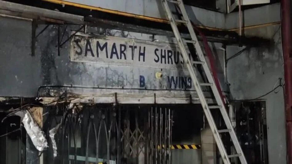Video : मुंबई के गोरेगांव में लगी बड़ी आग, 7 मंजिला इमारत में आग लगने से 2 बच्चों समेत 7 लोगों की मौत, 46 जख्मी Video : मुंबई के गोरेगांव में लगी बड़ी आग, 7 मंजिला इमारत में आग लगने से 2 बच्चों समेत 7 लोगों की म...