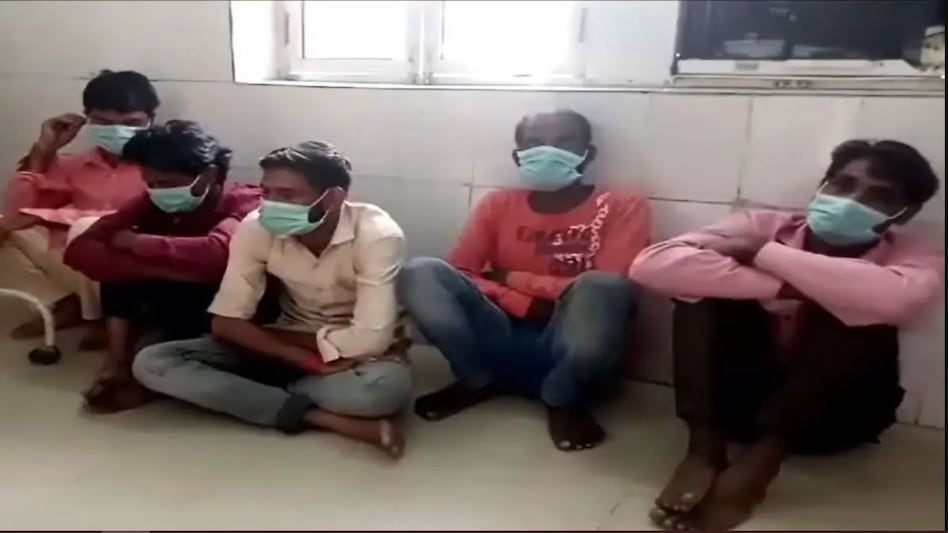 घर जा रही थी साली, जीजा ने रोकाकर पिलाई शराब, खाली पड़े मकान में किया रेप, फिर दोस्तों को बुलाकर रात भर करवाया गैंगरेप घर जा रही थी साली, जीजा ने रोकाकर पिलाई शराब, खाली पड़े मकान में किया रेप, फिर दोस्तों को बुलाकर रा...