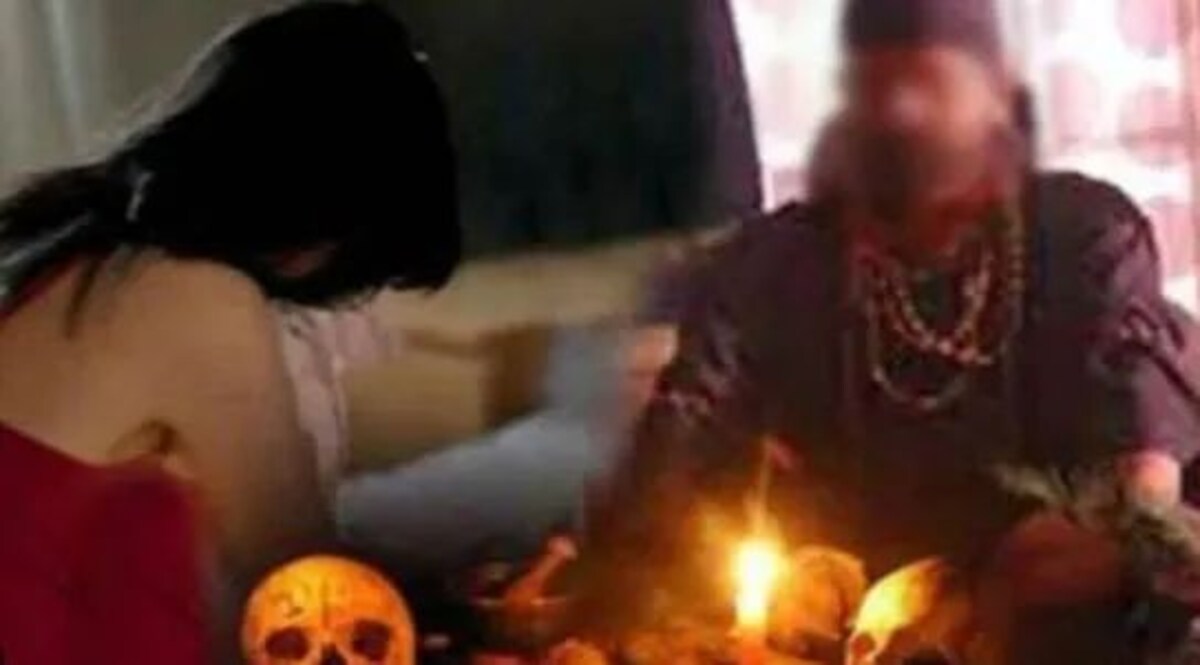 दिल्ली में यौन उत्पीड़न के आरोप में बाबा गिरफ्तार, पुलिस को मिली थी दो शिकायतें प्रतिकात्मक तस्वीर