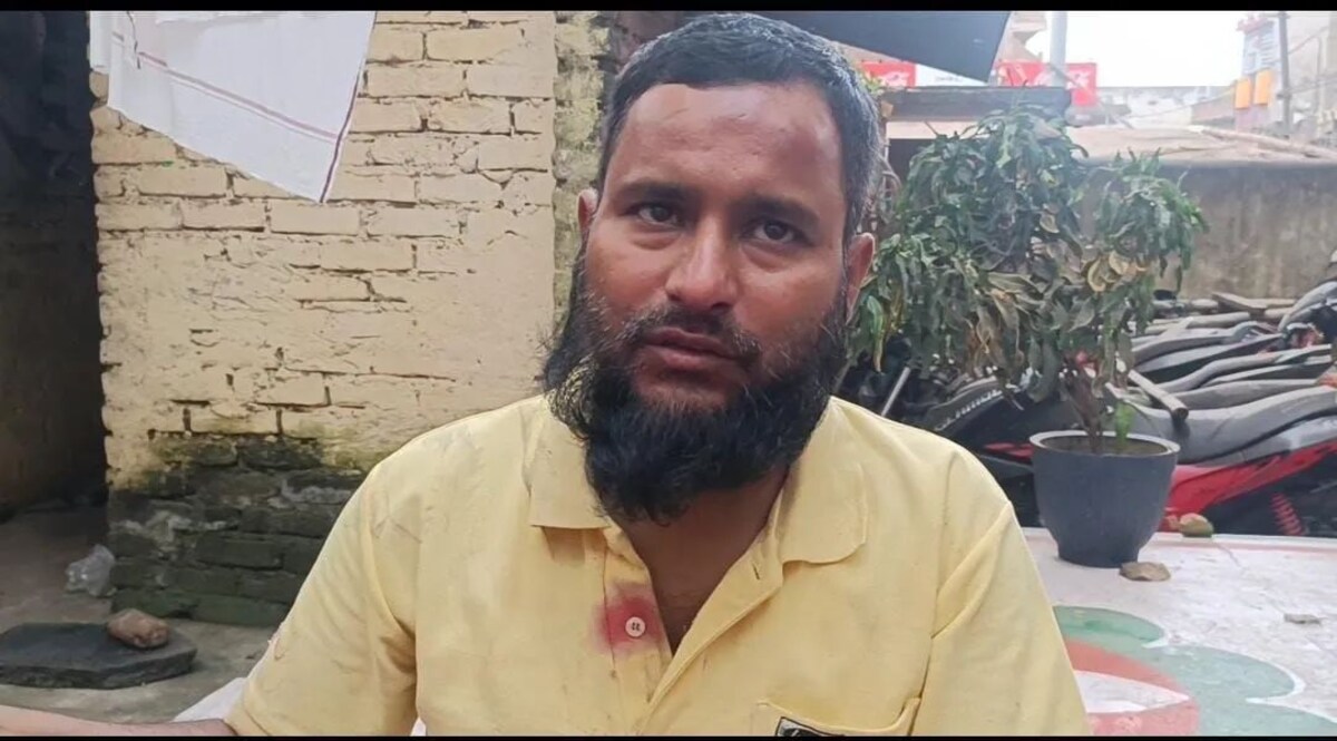 5वीं की छात्रा को टीचर मोहम्मद मोईम ने छेड़ा, गुस्साए लोगों ने जमकर पीटा, बचाने के लिए बुलानी पड़ी पुलिस Munger News