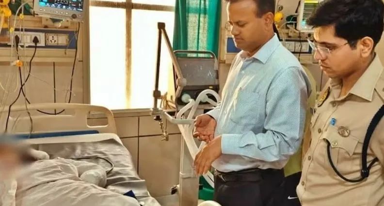 Bareilly Case: मनचलों ने लड़की को पकड़ा और चलती ट्रेन के आगे फेंक दिया, अस्पताल में भर्ती जख्मी लड़की की हालत अभी भी चिंताजनक Bareilly Molestation Case