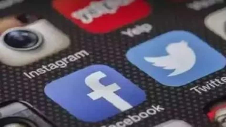 सोशल मीडिया पर ‘आपत्तिजनक’ पोस्ट करने के आरोप में ग्रेटर नोएडा का व्यक्ति गिरफ्तार सोशल मीडिया पर ‘आपत्तिजनक’ पोस्ट करने के आरोप में ग्रेटर नोएडा का व्यक्ति गिरफ्तार