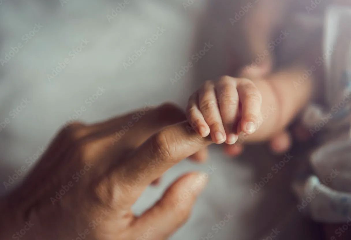 महाराष्ट्र के चंद्रपुर में पुल के पास मिली गर्भवती महिला की लाश, चार साल का मासूम बेटा रातभर लाश के पास बैठा रहा महाराष्ट्र के चंद्रपुर में पुल के पास मिली गर्भवती महिला की लाश, चार साल का मासूम बेटा रातभर लाश के...