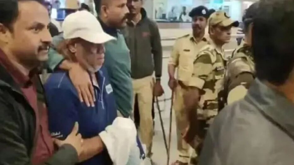 गैंगस्टर रवि पुजारी का करीबी मुंबई हवाई अड्डे से गिरफ्तार, जबरन वसूली मामले में था वांटेड गैंगस्टर रवि पुजारी का करीबी मुंबई हवाई अड्डे से गिरफ्तार, जबरन वसूली मामले में था वांटेड