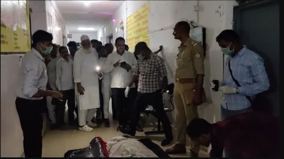 Bhadohi News: हॉस्पिटल से घर लौटे चिकित्सक ने लगाई फांसी, साड़ी के सहारे लटका मिला शव Bhadohi News: हॉस्पिटल से घर लौटे चिकित्सक ने लगाई फांसी, साड़ी के सहारे लटका मिला शव