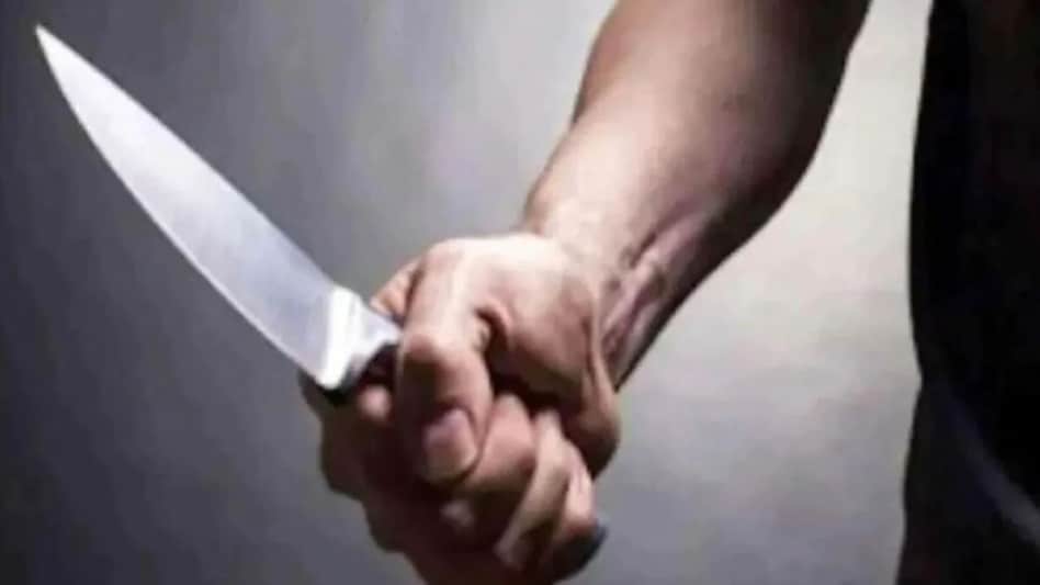 दोस्त डाँटता था इसलिए नेपाली नागरिक ने गुरुग्राम में दोस्त की हत्या की, पुलिस ने किया गिरफ्तार दोस्त डाँटता था इसलिए नेपाली नागरिक ने गुरुग्राम में दोस्त की हत्या की, पुलिस ने किया गिरफ्तार