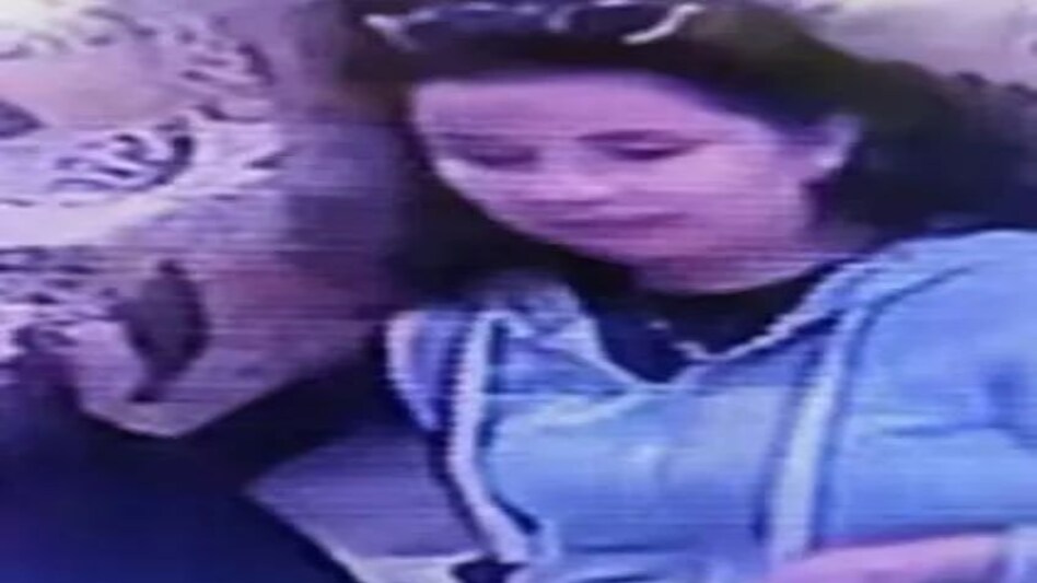 Delhi Swiss Lady Murder : दो करोड़ कैश किसका? विदेशी महिलाओं की फोटो, इस हत्यारे के क्या कई विदेशी महिलाओं से संबंध? Delhi Swiss Lady Murder : दो करोड़ कैश किसका? विदेशी महिलाओं की फोटो, इस हत्यारे के क्या कई विदेशी ...