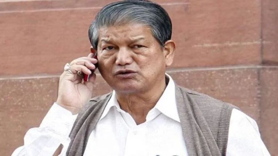 पूर्व मुख्यमंत्री हरीश रावत सड़क दुर्घटना में बाल—बाल बचे, डिवाइडर से टकराई कार पूर्व मुख्यमंत्री हरीश रावत सड़क दुर्घटना में बाल—बाल बचे, डिवाइडर से टकराई कार