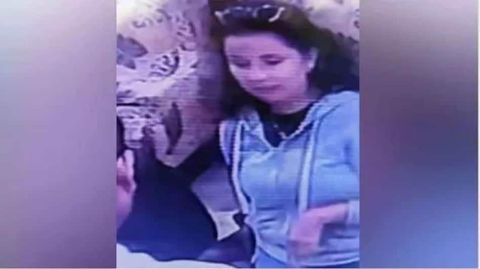 Swiss Lady Case: दो करोड़ रुपये, फॉरनर लड़कियों की तस्वीरों और सेक्स रैकेट से उलझा मामला Swiss Lady Case: दो करोड़ रुपये, फॉरनर लड़कियों की तस्वीरों और सेक्स रैकेट से उलझा मामला