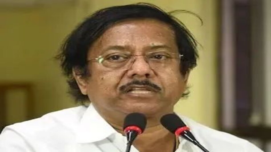 ईडी ने पश्चिम बंगाल के मंत्री ज्योतिप्रिय मलिक को धन शोधन मामले में गिरफ्तार किया ईडी ने पश्चिम बंगाल के मंत्री ज्योतिप्रिय मलिक को धन शोधन मामले में गिरफ्तार किया