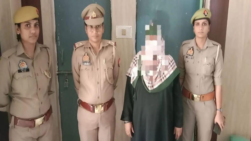 माफिया डॉन मुख्तार अंसारी के करीबी को पुलिस ने किया गिरफ्तार, जानें क्या है पूरा मामला माफिया डॉन मुख्तार अंसारी के करीबी को पुलिस ने किया गिरफ्तार, जानें क्या है पूरा मामला