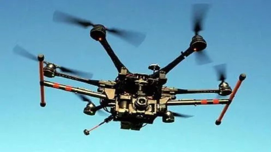 पंजाब के तरनतारन में पाकिस्तान की सीमा के पास तीन किलोग्राम हेरोइन, चार कारतूस बरामद पंजाब के तरनतारन में पाकिस्तान की सीमा के पास तीन किलोग्राम हेरोइन, चार कारतूस बरामद