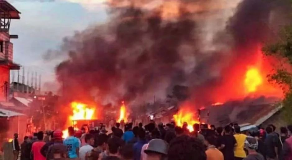 मणिपुर के मोरेह में उग्रवादियों ने एसडीपीओ की गोली मारकर हत्या की, हेलीपैड के निरीक्षण के दौरान कत्ल मणिपुर के मोरेह में उग्रवादियों ने एसडीपीओ की गोली मारकर हत्या की, हेलीपैड के निरीक्षण के दौरान कत्...