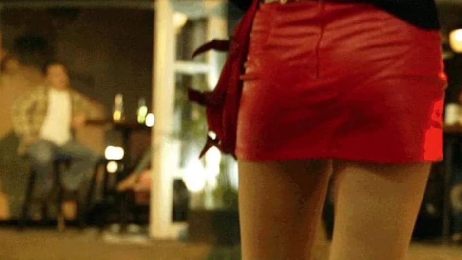 संभल में नाबालिग लड़कियों की बड़े पैमाने पर तस्करी, लड़कियों को बेचने वाले गिरोह का भंडाफोड़, चार गिरफ्तार संभल में नाबालिग लड़कियों की बड़े पैमाने पर तस्करी, लड़कियों को बेचने वाले गिरोह का भंडाफोड़, चार ग...