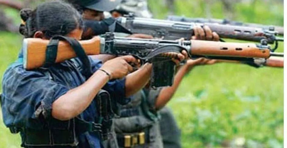 छत्तीसगढ़ के कांकेर में नक्सलियों का खून खराबा, सी-60 के लिए मुखबिरी के शक में तीन ग्रामीणों की हत्या छत्तीसगढ़ के कांकेर में नक्सलियों का खून खराबा, सी-60 के लिए मुखबिरी के शक में तीन ग्रामीणों की हत्...