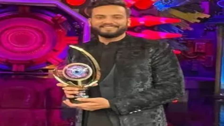 एल्विश यादव के खिलाफ नोएडा में FIR दर्ज, कब होगा गिरफ्तार? जहरीले सांपों की तस्करी समेत कई गंभीर आरोप एल्विश यादव के खिलाफ नोएडा में FIR दर्ज, कब होगा गिरफ्तार? जहरीले सांपों की तस्करी समेत कई गंभीर आर...