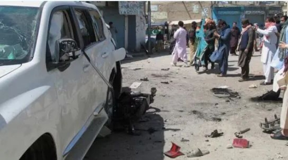 एक बार फिर Bomb Blast से दहला पाकिस्तान, खैबर पख्तूनख्वा में पुलिस पर हमला, पांच मरे पाकिस्तान के खैबर पख्तूनख्वा के डेरा इस्माइल खान शहर में हुआ धमाका