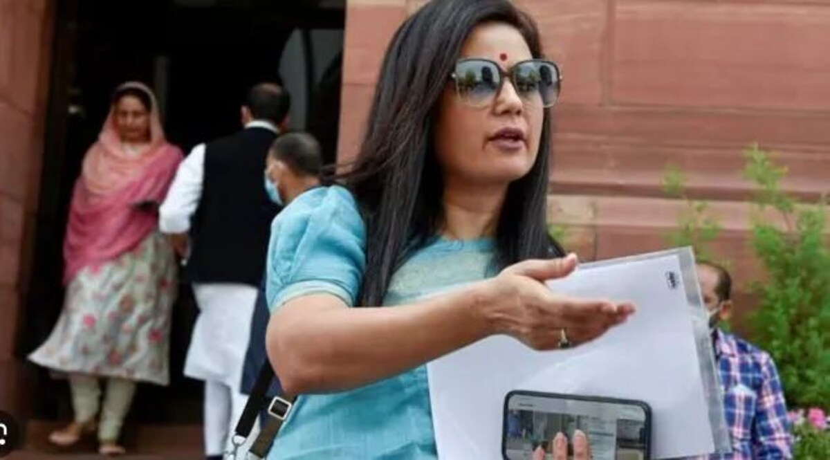 जाने वाली है महुआ मोइत्रा की संसद सदस्यता? एथिक्स कमेटी की 500 पेज की रिपोर्ट तैयार! Cash For Query मामले में महुआ मोइत्रा के खिलाफ एथिक्स कमेटी की रिपोर्ट तैयार