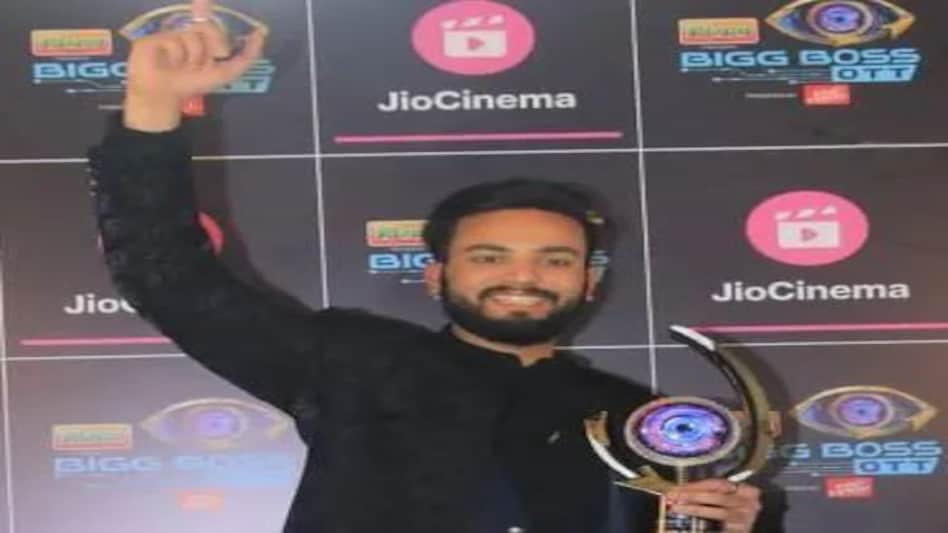 एल्विश से दोबारा होगी पूछताछ, सिंगर फाजिलपुरिया का नाम आया सामने एल्विश से दोबारा होगी पूछताछ, सिंगर फाजिलपुरिया का नाम आया सामने