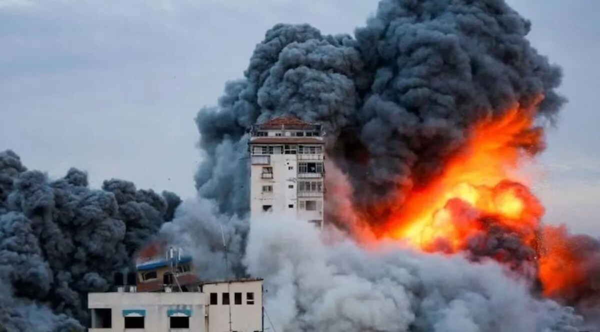 इजरायल-हमास का युद्ध पहुंचा निर्णायक मोड़ पर, गाजा पट्टी पर होगा इजरायल का कब्जा photo