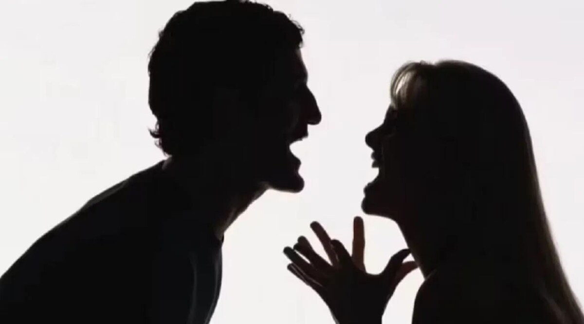 पति ने तलाक देने से किया इन्कार, पत्नी ने पति की कर दी पिटाई, ताला लगाकर घर में किया कैद जांच में जुटी पुलिस