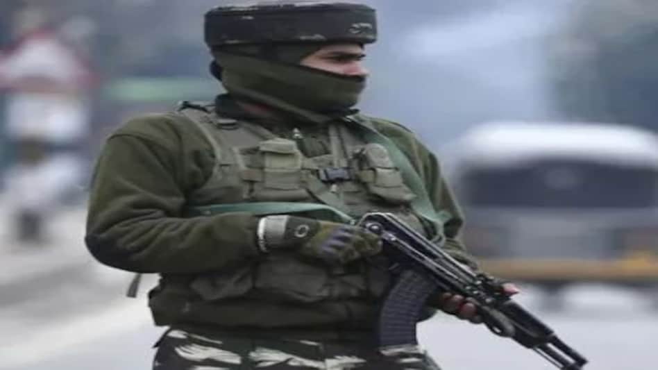 जम्मू-कश्मीरः एसआईए ने आतंकवाद के वित्त पोषण के मामले में छापेमारी की जम्मू-कश्मीरः एसआईए ने आतंकवाद के वित्त पोषण के मामले में छापेमारी की