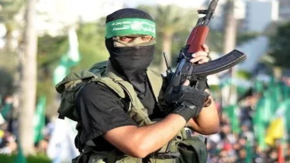 आईआईटी मुंबई: फलस्तीनी चरमपंथियों का समर्थन करने वाली प्रोफेसर के खिलाफ विद्यार्थियों ने शिकायत दर्ज कराई आईआईटी मुंबई: फलस्तीनी चरमपंथियों का समर्थन करने वाली प्रोफेसर के खिलाफ विद्यार्थियों ने शिकायत दर्...