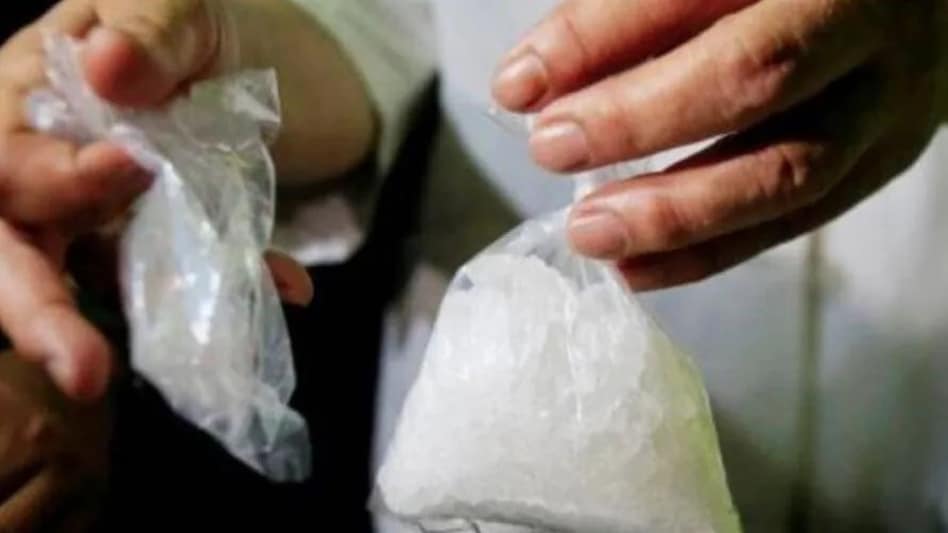 मिजोरम में 18 करोड़ रुपये से अधिक की हेरोइन बरामद, म्यांमार के पांच नागरिक गिरफ्तार मिजोरम में 18 करोड़ रुपये से अधिक की हेरोइन बरामद, म्यांमार के पांच नागरिक गिरफ्तार