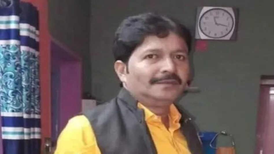 तृणमूल कांग्रेस के नेता की गोली मारकर हत्या, समर्थकों ने कथित हमलावर को पीट-पीटकर मार डाला तृणमूल कांग्रेस के नेता की गोली मारकर हत्या, समर्थकों ने कथित हमलावर को पीट-पीटकर मार डाला