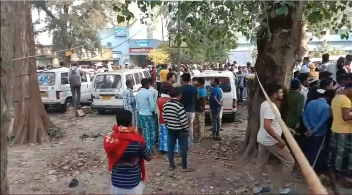 पश्चिम बंगाल में TMC नेता की गोली मारकर हत्या, भाग रहे बदमाश को भीड़ ने पीट-पीटकर मार डाला Crime Tak