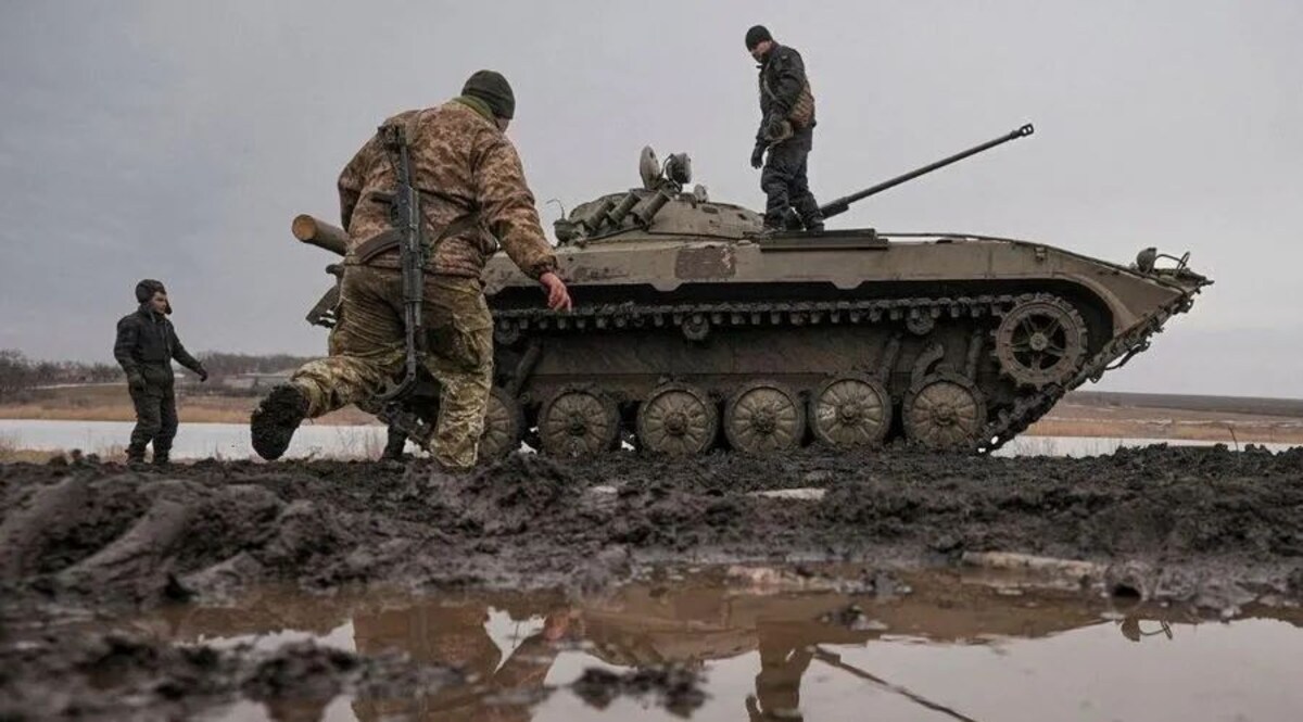 आर्थिक संकट से जूझ रहे पाकिस्तान ने यूक्रेन को बेचे करोड़ों अमेरिकी डॉलर के हथियार: रिपोर्ट में दावा जांच जारी