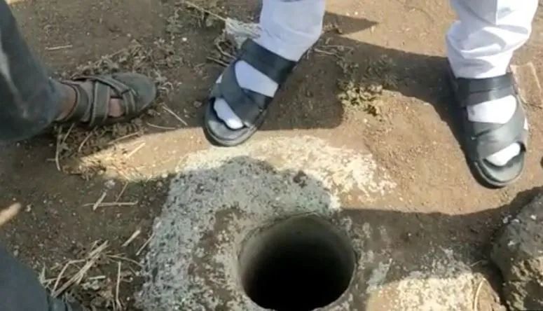 ओडिशा में बोरवेल में गिरी 80 साल की बुजुर्ग महिला, जंगली इलाके के बोरवेल में गिरने से मौत ओडिशा में बोरवेल में गिरी 80 साल की बुजुर्ग महिला, जंगली इलाके के बोरवेल में गिरने से मौत